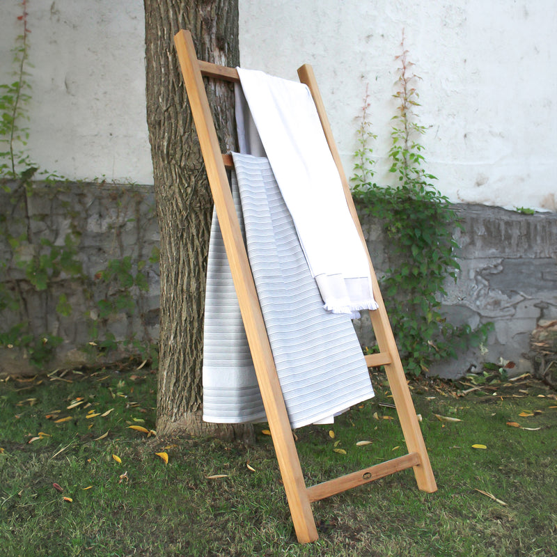 Teak Towel Ladder 47" (120 cm) with 4 bars